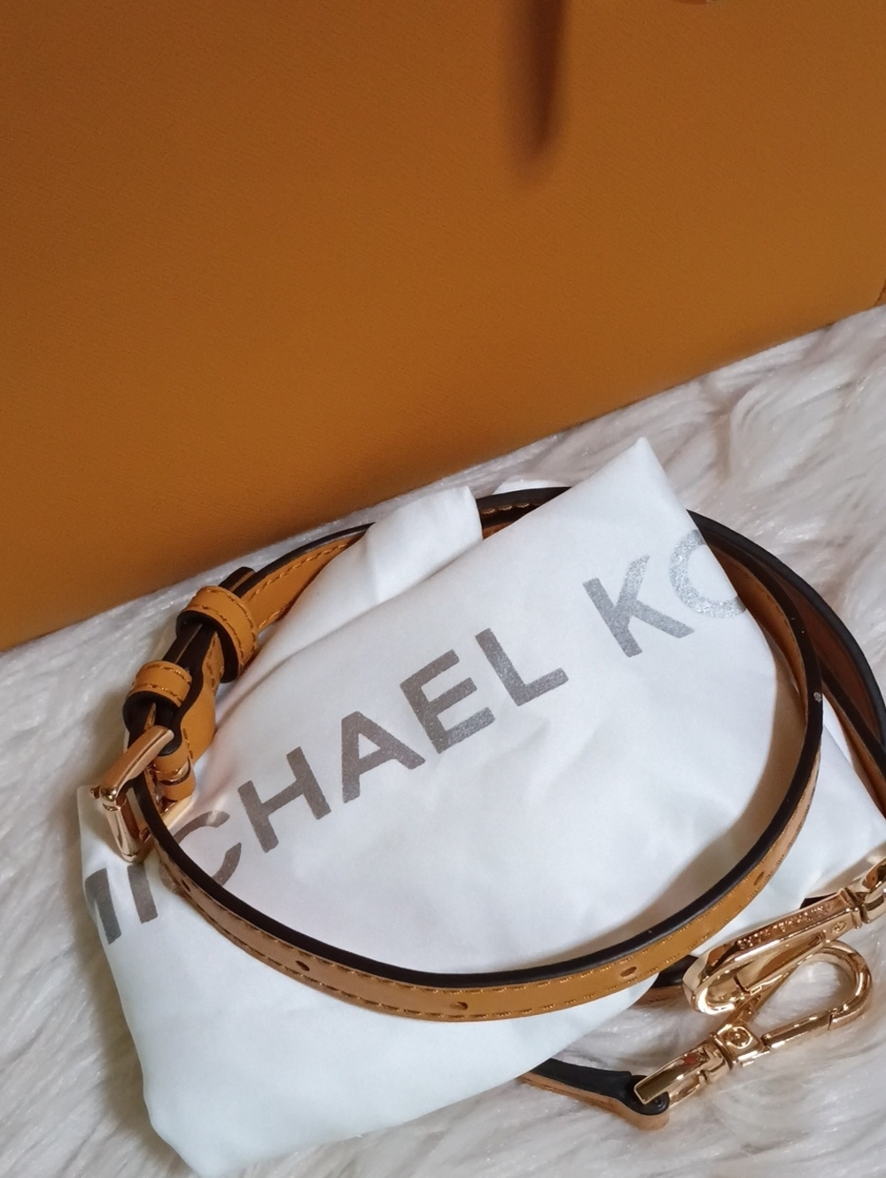 Michael Kors saffiano Leather satchel in marigold - Picture 5 of 16
